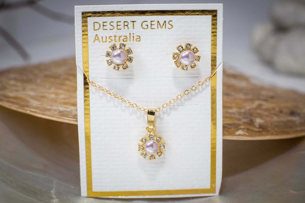 Sparkling Pearl Flower Stud Gold Earrings & Pendant Set