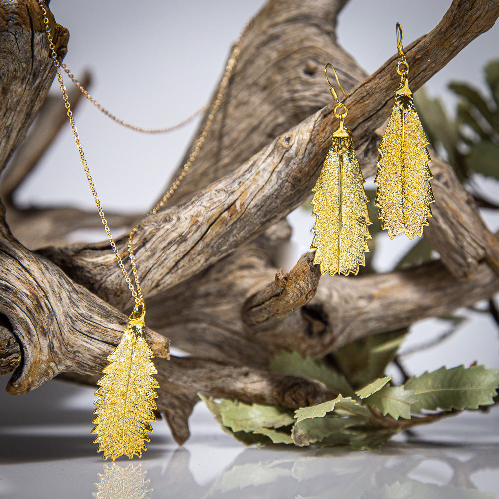 Banksia Leaf Gold Pendant & Earrings Set