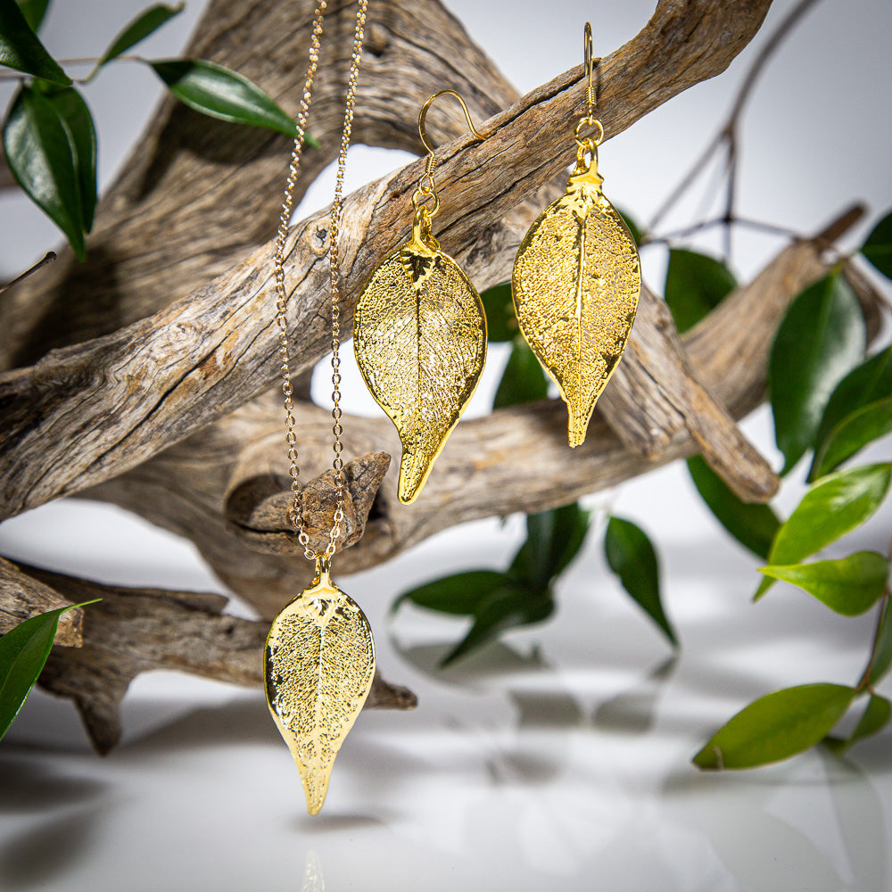 Lilly Pilly Leaf Gold Pendant & Earrings Set