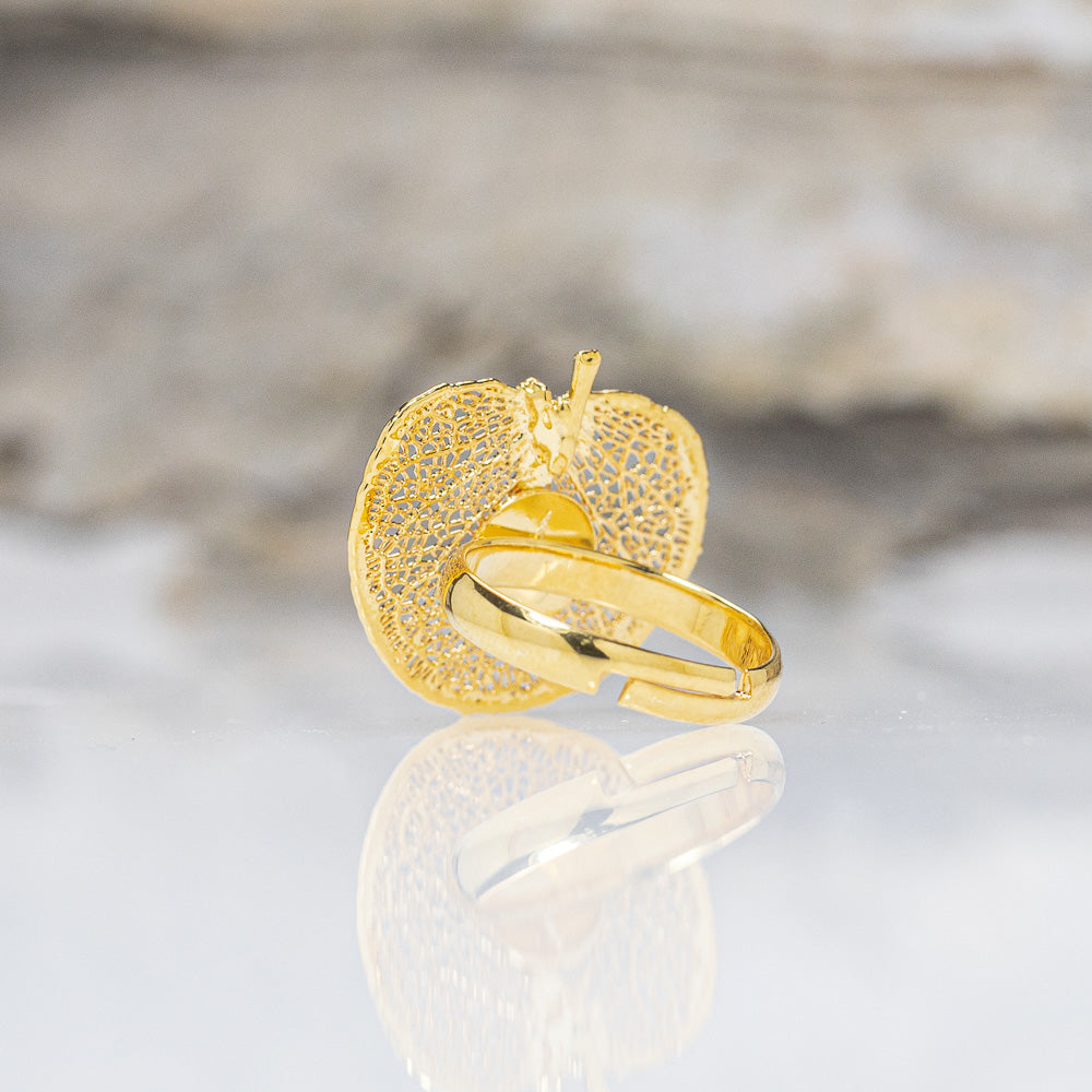 Apple Gum Eucalyptus Leaf - Gold Ring