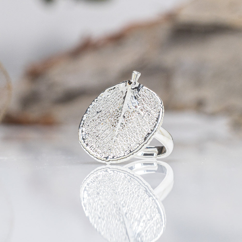 Sterling silver leaf ring deals