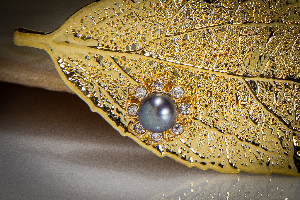 Pearl & Zirconia Flower on Eucalyptus Leaf Gold Brooch & Pearl Earrings