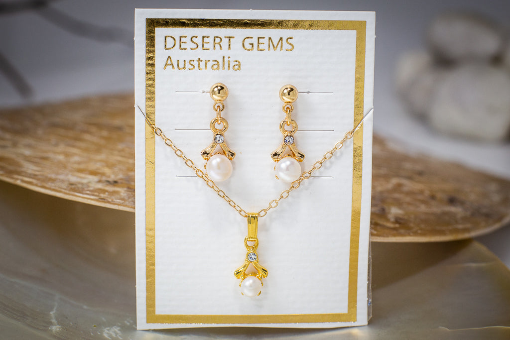 Pearl Drop Twinkling Gold Earrings & Pendant Set